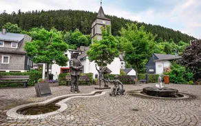 linnenkerlplatz-willingen-alte-kirche  c) y-site-alibek-kaesler.jpg