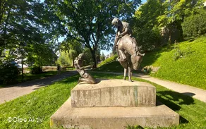 Martinus-Denkmal.jpg
