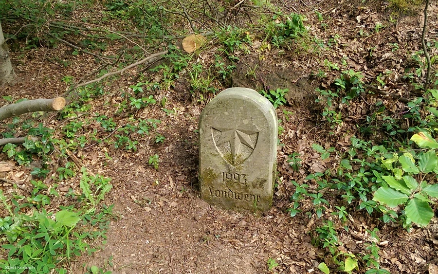 Gedenkstein Korbacher Landwehr im Strother Wald