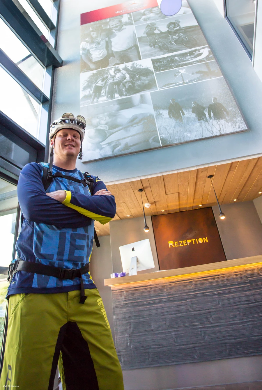Inhaber Michael Behle in seinem Hotel Hochheide in Willingen